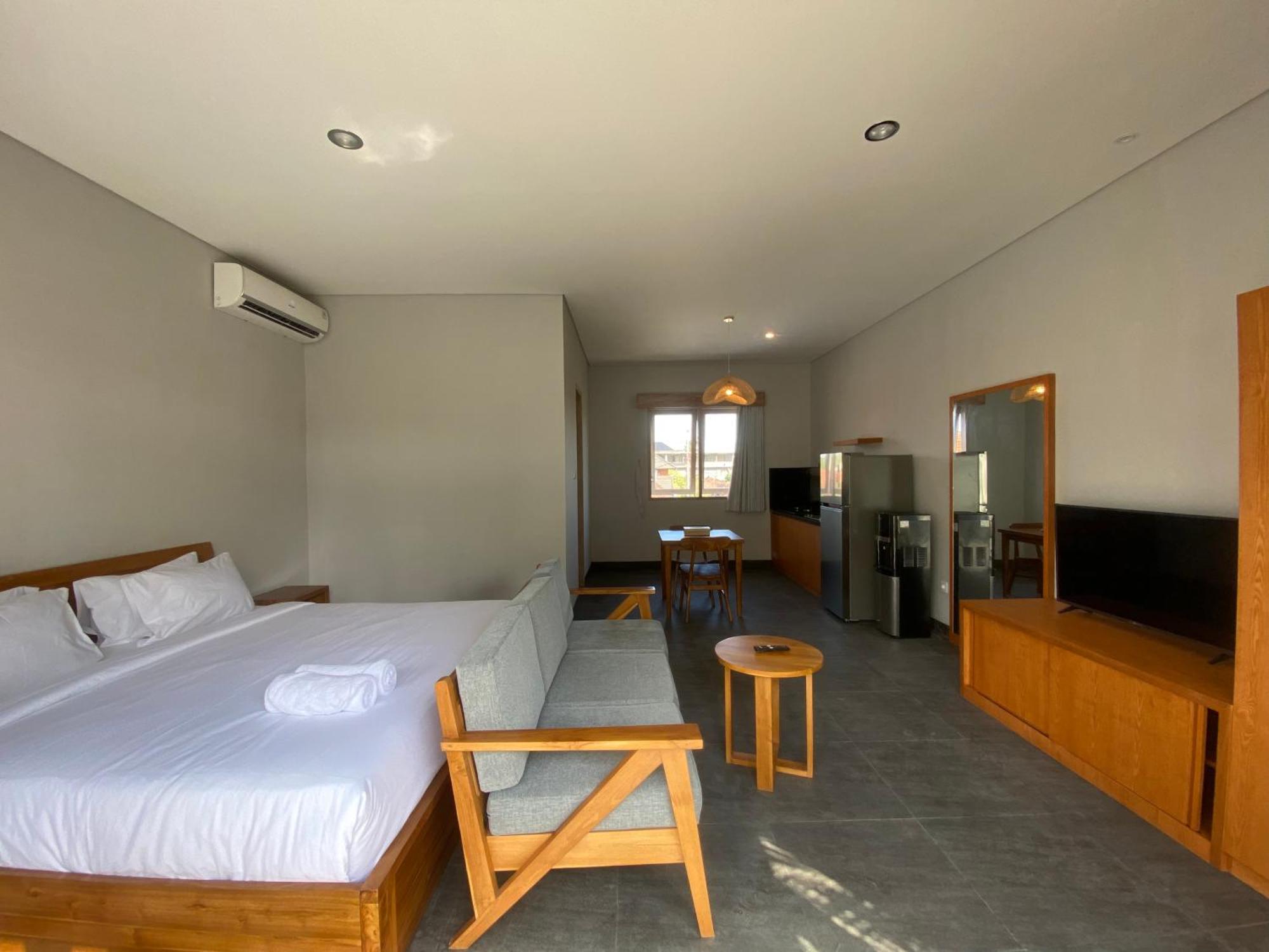 Ethnic Apartment *